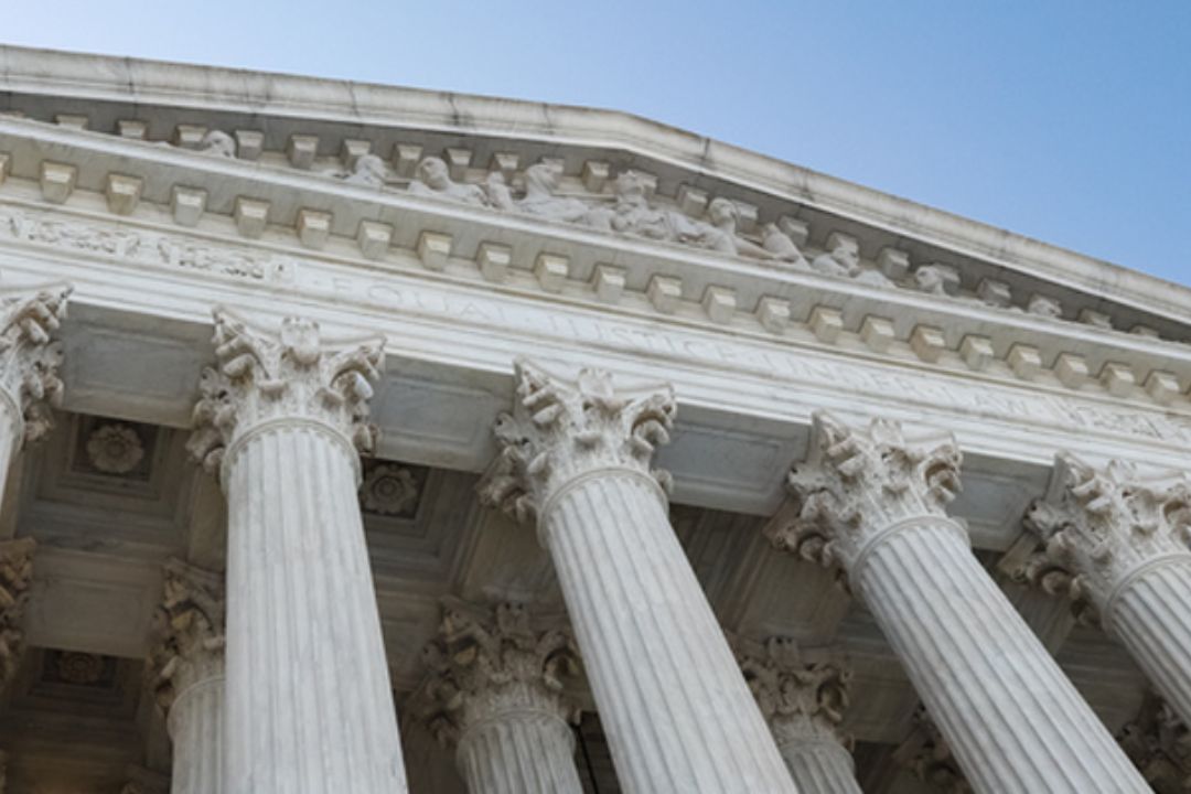Facade and pillars of the Supreme Court building