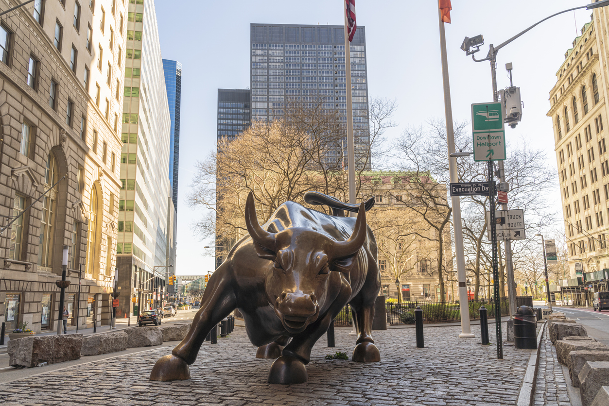 Stock image of the bull statue on Wall Street