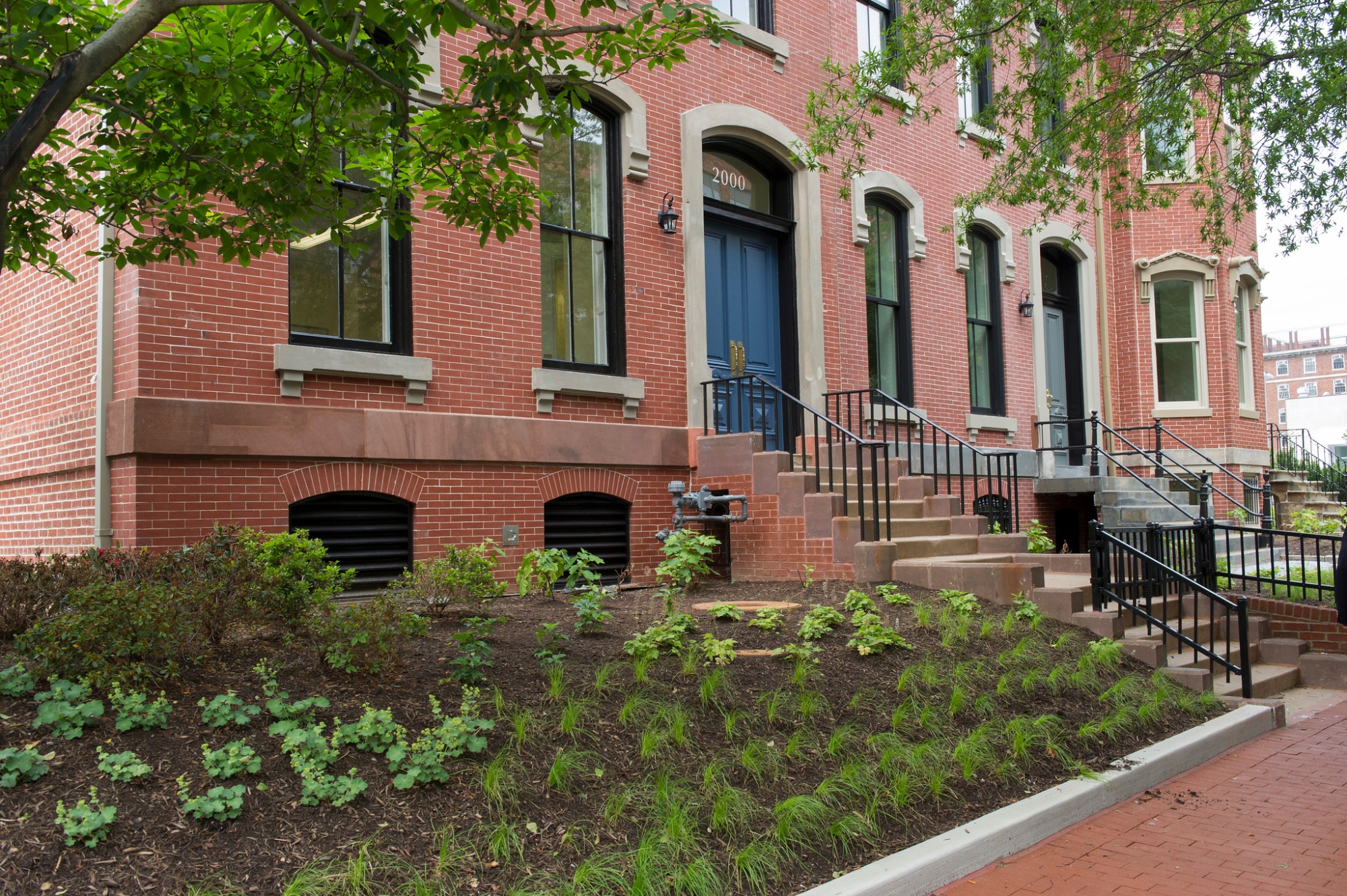 2000 H Street building exterior