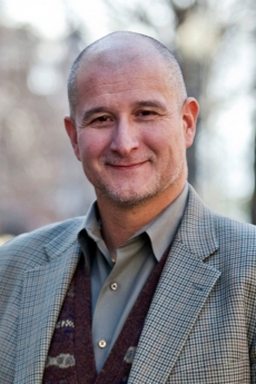 Photo of Arturo Carrillo