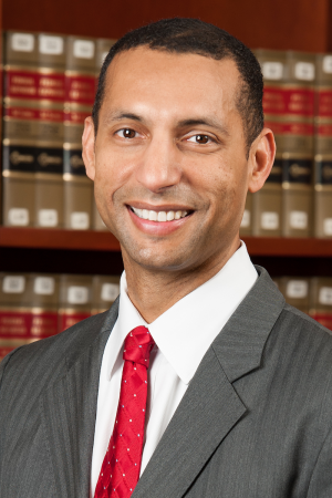 Spencer Overton headshot