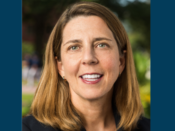 Elizabeth Ewert headshot