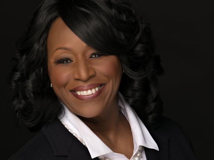 Dean Alfreda Robinson headshot