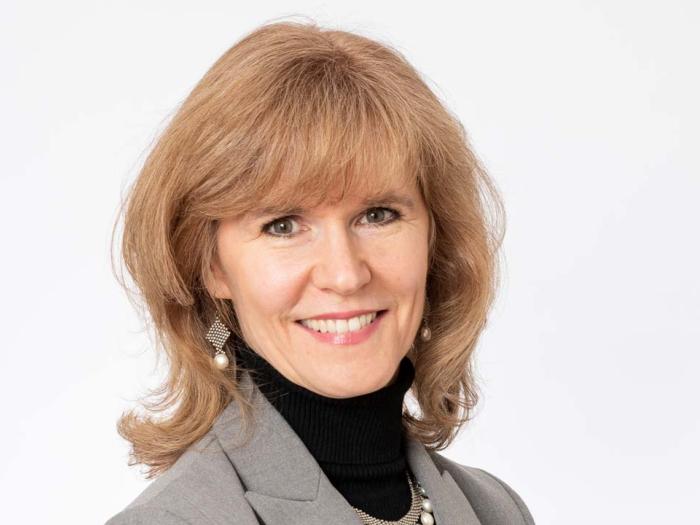 Sonia Suter headshot