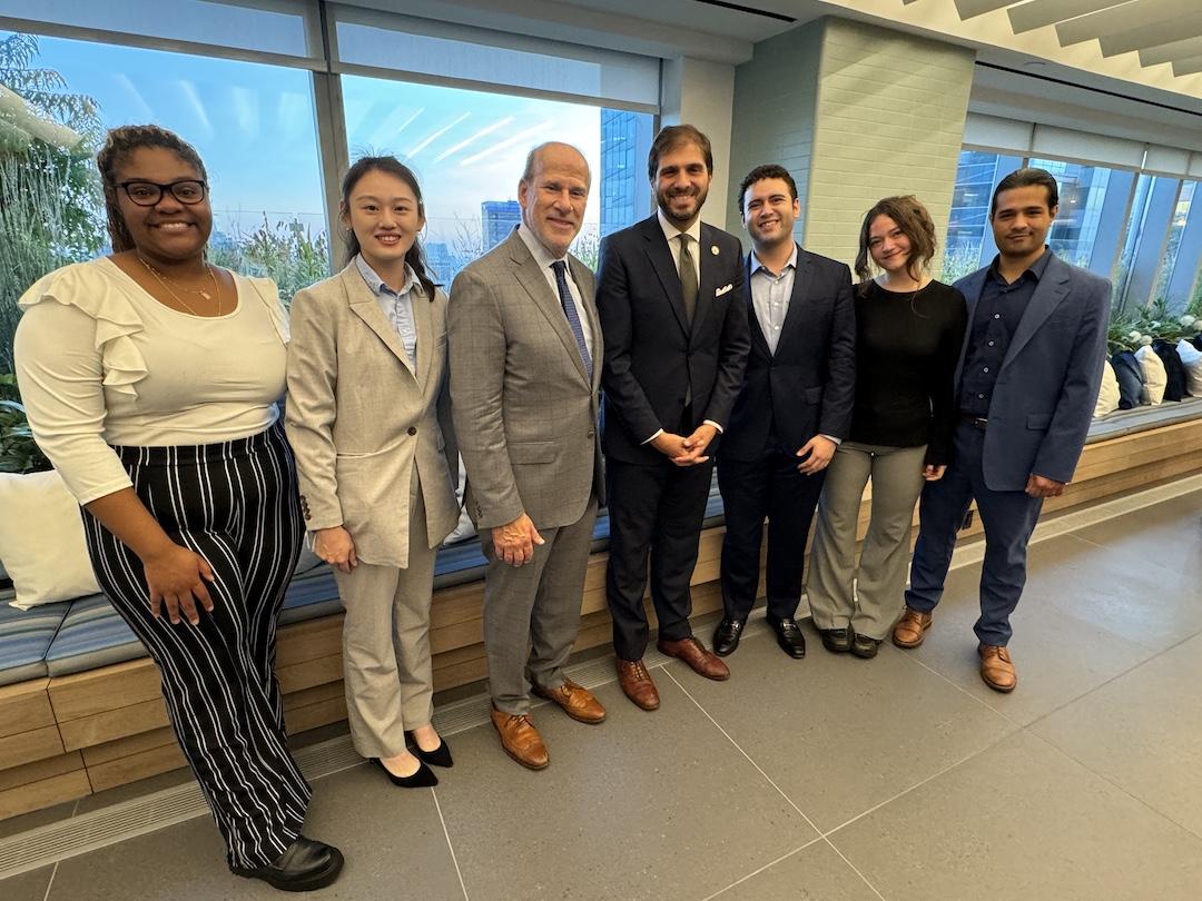 GWNY students and Professor Kohn posing for a photo with New York State Senator, Andrew Gounardes
